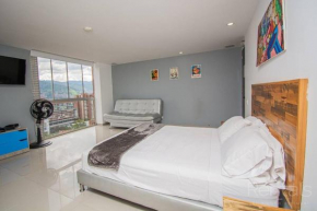 Mountain and City Views Loft Ultra-Fast Internet